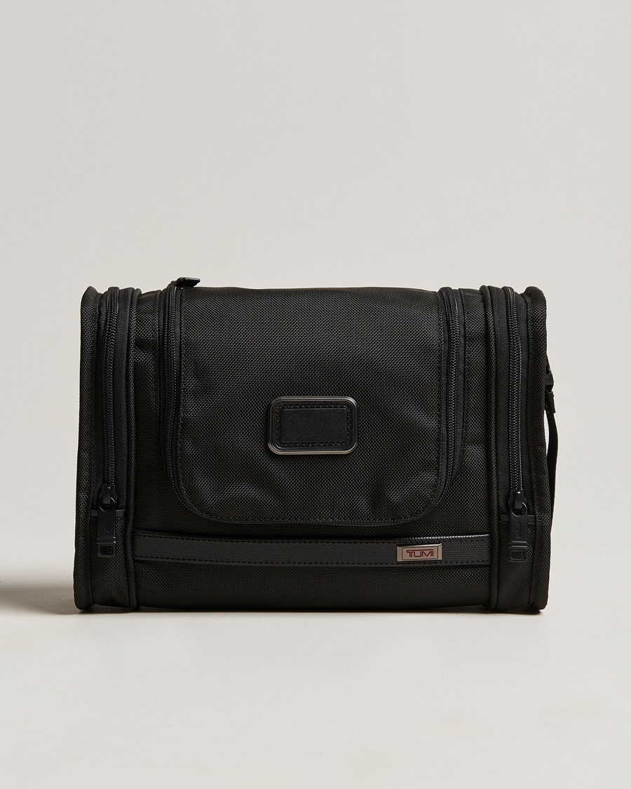 TUMI Alpha Hanging Travel Kit Black – Nero
