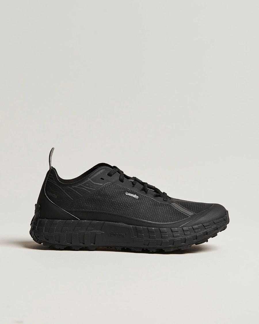 Norda 001 Running Sneakers Stealth Black – Nero