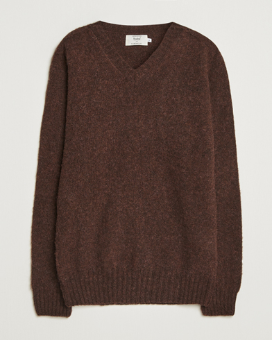 Harley Of Scotland for Care of Carl Harley Of Scotland Brushed Supersoft Lambswool V-Neck Brown – Marrone