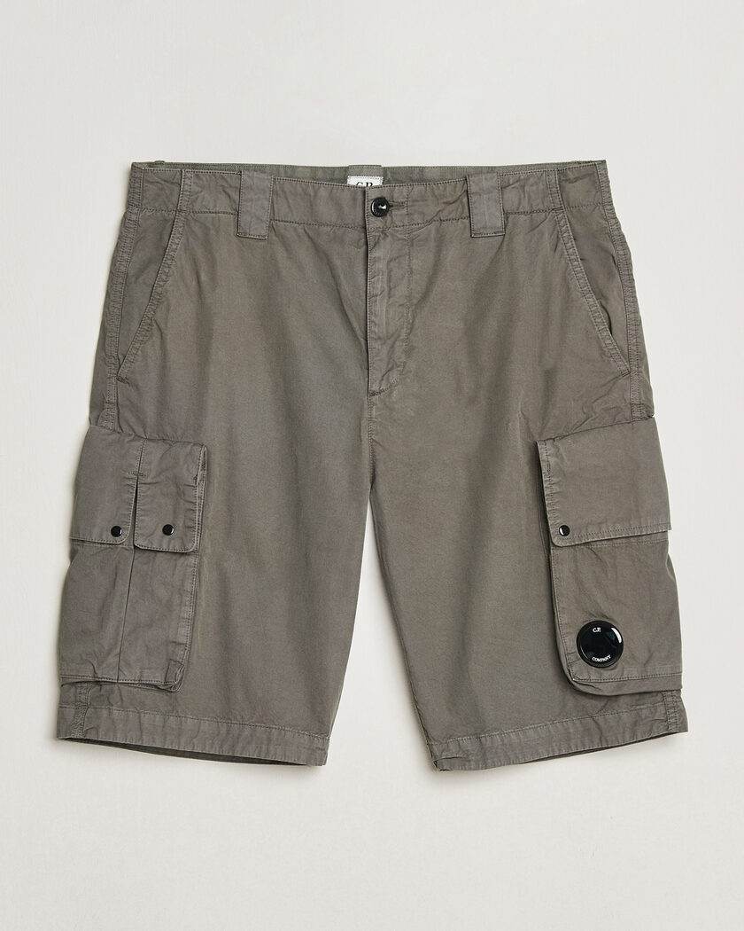 C.P. Company Cotton Gabardine Cargo Shorts Washed Black – Grigio