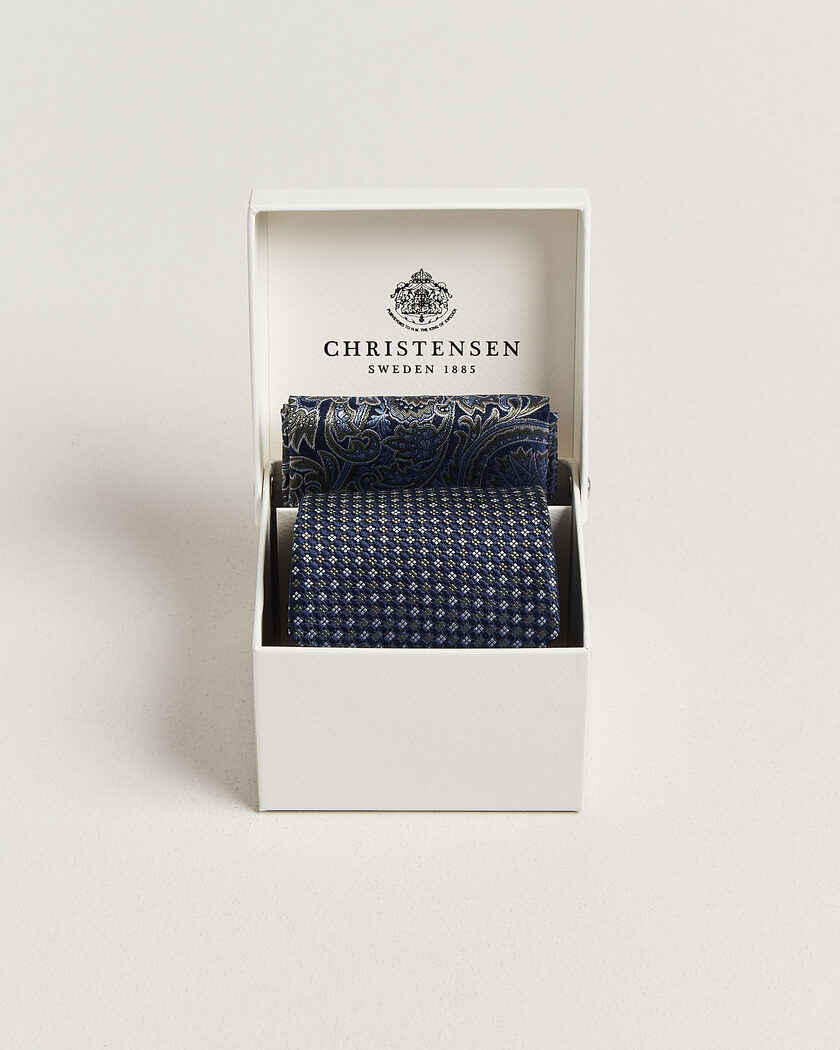 Amanda Christensen Box Set Printed Silk 8cm Tie With Pocket Square Navy/Green – Blu