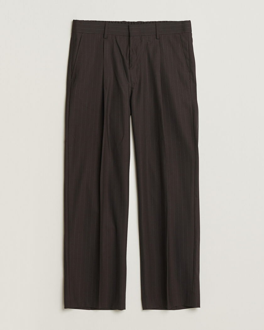 NN07 Kay Pinstriped Pleated Trousers Dark Brown – Marrone
