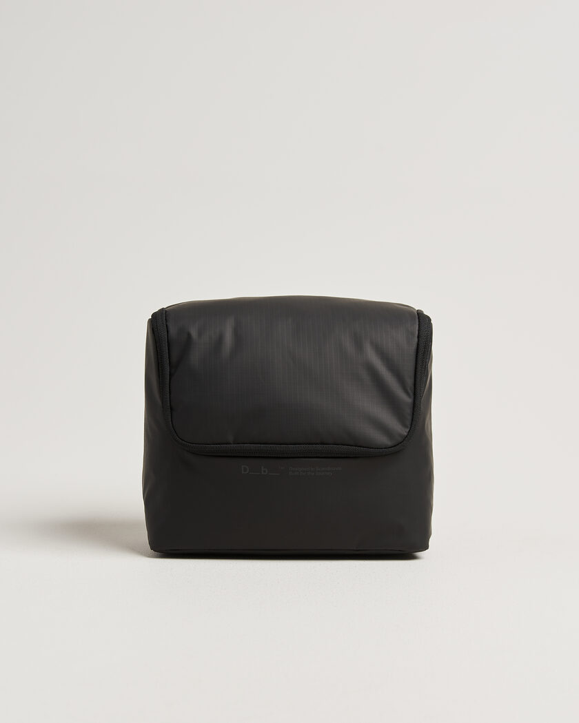 DB Essential Wash Bag M Black Out – Nero