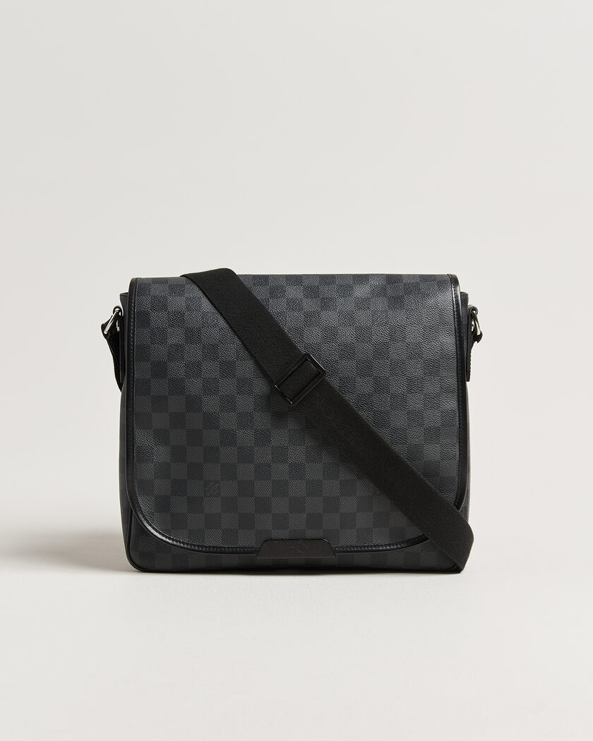 Louis Vuitton Pre-Owned Daniel MM Shoulder Bag Damier Graphite – Grigio