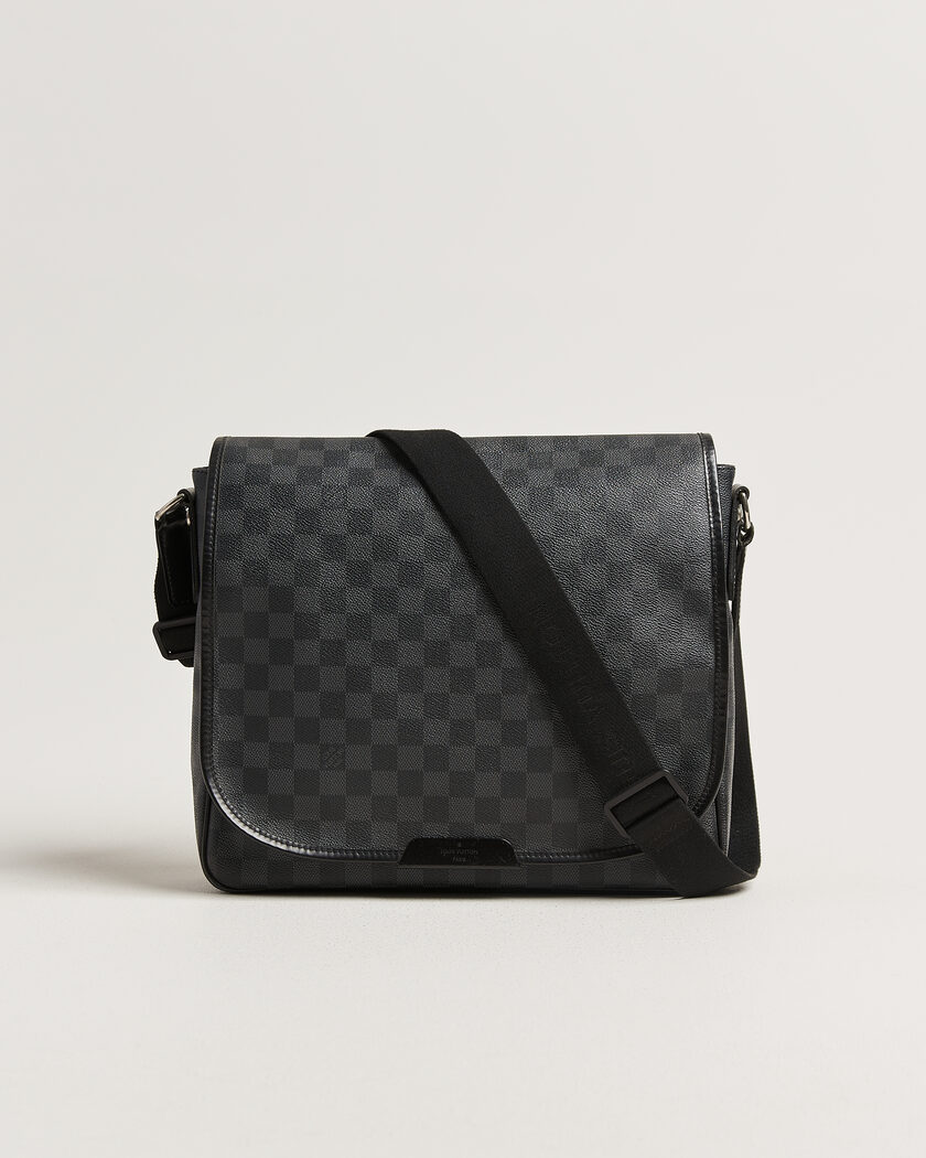 Louis Vuitton Pre-Owned Daniel MM Shoulder Bag Damier Graphite – Grigio