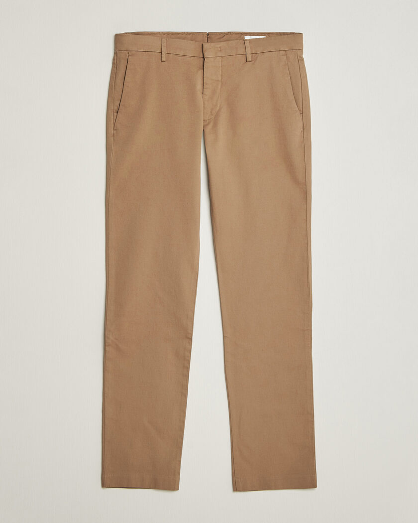 NN07 Theo Regular Fit Chinos Desert Clay – Marrone