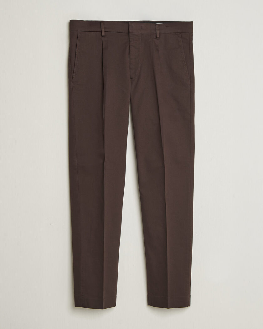 NN07 Bill Pleated Cotton Chinos Deep Truffle – Marrone