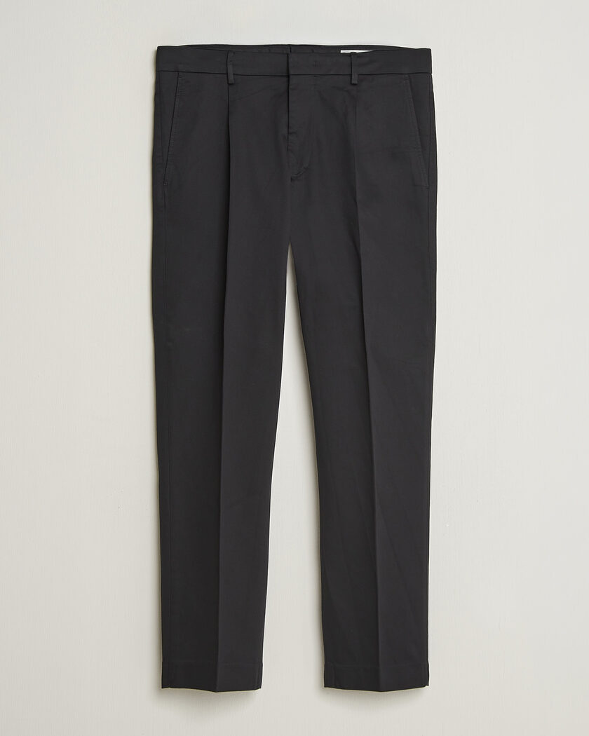 NN07 Bill Pleated Cotton Chinos Black – Nero
