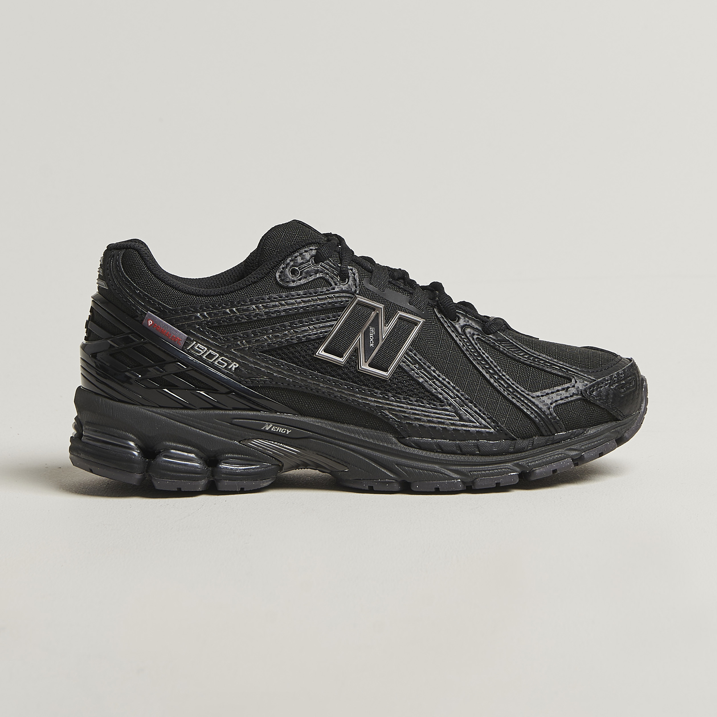 New Balance 1906R Sneakers Black su CareOfCarl.it