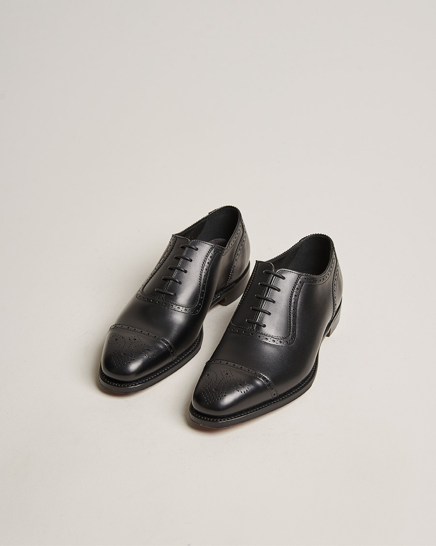 Uomini | Loake 1880 Strand Brogue Black Calf | Loake 1880 | Strand Brogue Black Calf