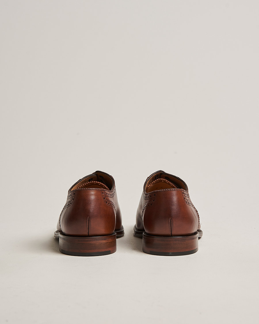 Uomini | Loake 1880 Strand Brogue Mahogany Burnished Calf | Loake 1880 | Strand Brogue Mahogany Burnished Calf