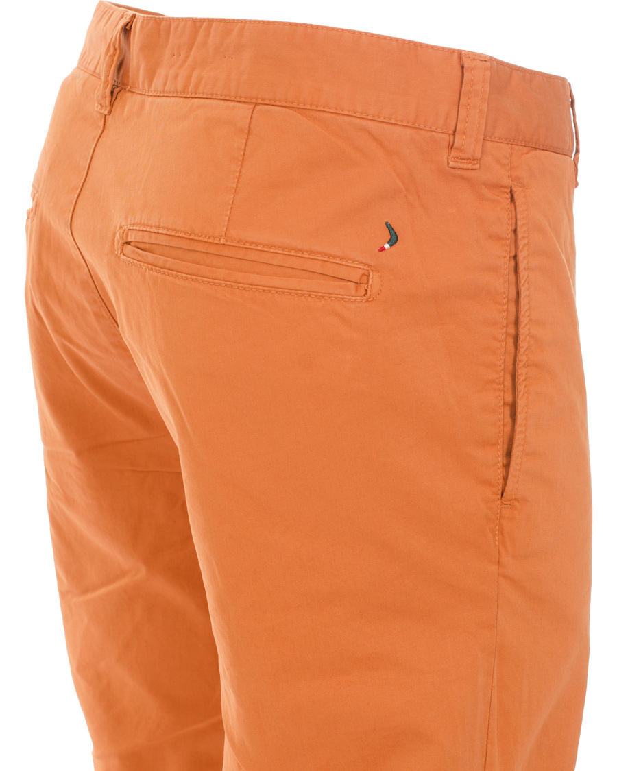 Uomini | Pantaloni | Boomerang | Steve Satin Cotton Chinos Amber Orange