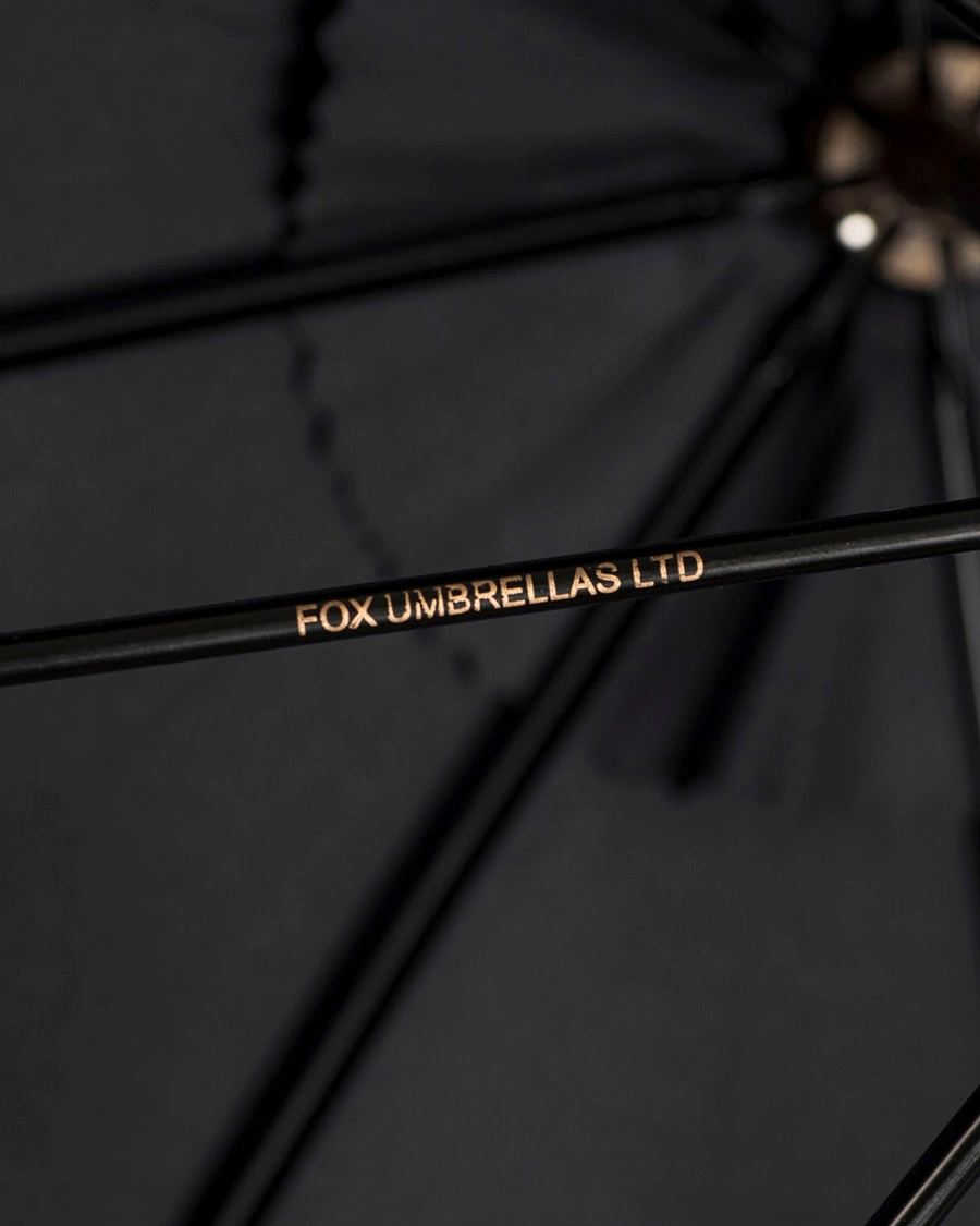 Uomini | Ombrelli | Fox Umbrellas | Polished Cherrywood Solid Umbrella Black