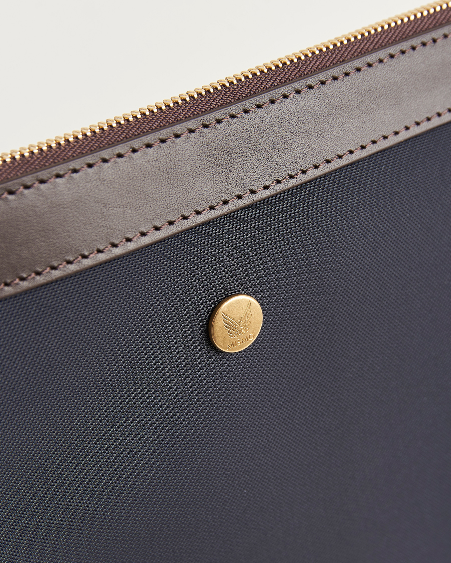 Uomini | Borse | Mismo | M/S Nylon Pouch Large Navy/Dark Brown