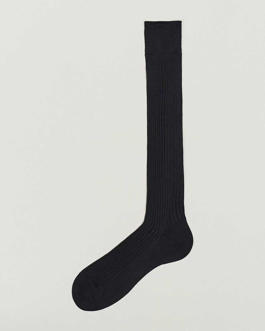 Uomini | Biancheria intima | Pantherella | Baffin Silk Long Sock Black