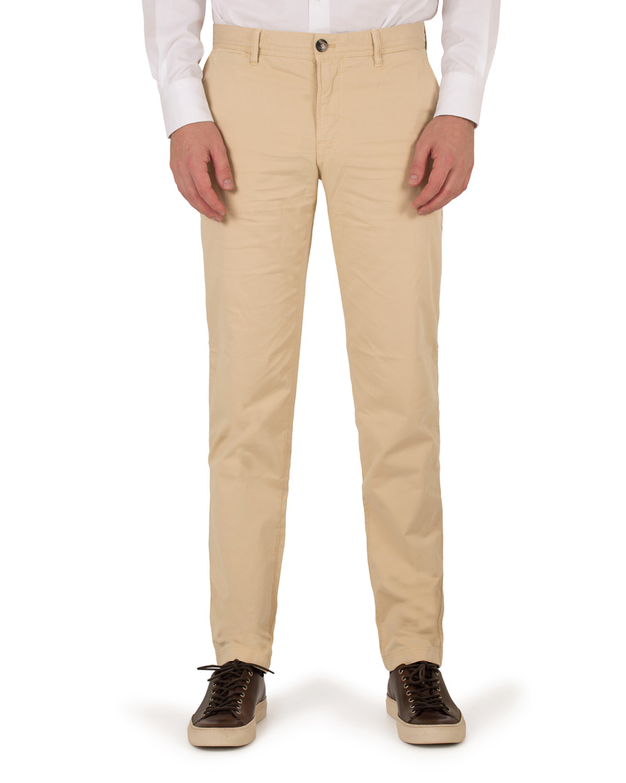 Uomini | Pantaloni | J.Lindeberg | Chaze Deco Satin Stretch Chinos Beige