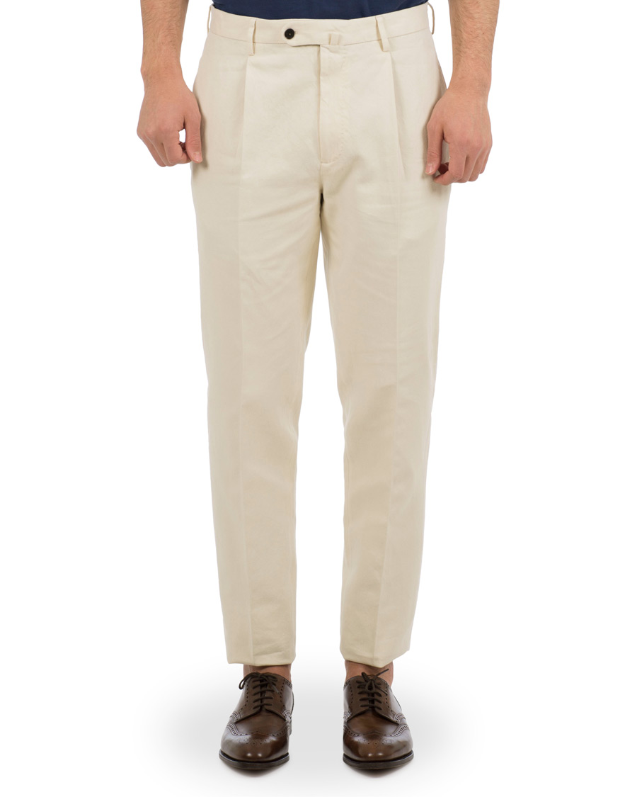 Uomini | Pantaloni | Incotex | Carrot Fit Single Pleated Trousers Off White