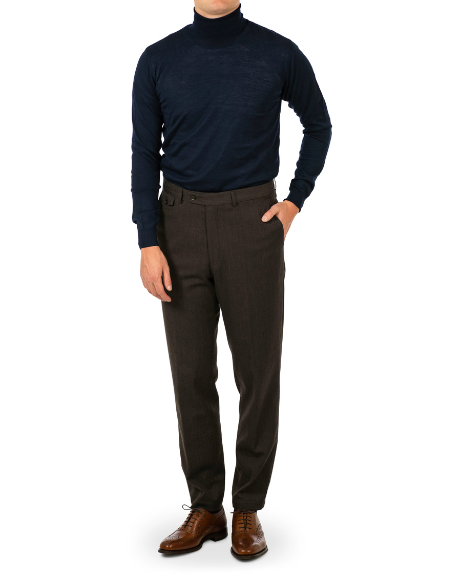 Uomini | Maglieria | Oscar Jacobson | Cole Extra Fine Merino Rollneck Navy