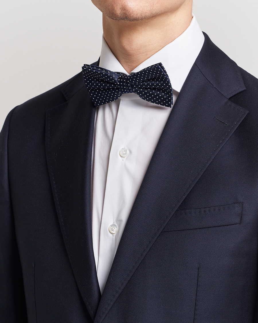 Uomini | Amanda Christensen Micro Dot Pre Tie Silk Navy | Amanda Christensen | Micro Dot Pre Tie Silk Navy