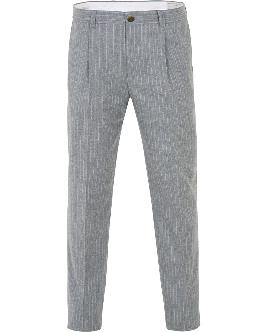 Uomini | Pantaloni | Brunello Cucinelli | Slim Fit Pin Stripe Pleated Flannel Trousers Light Grey