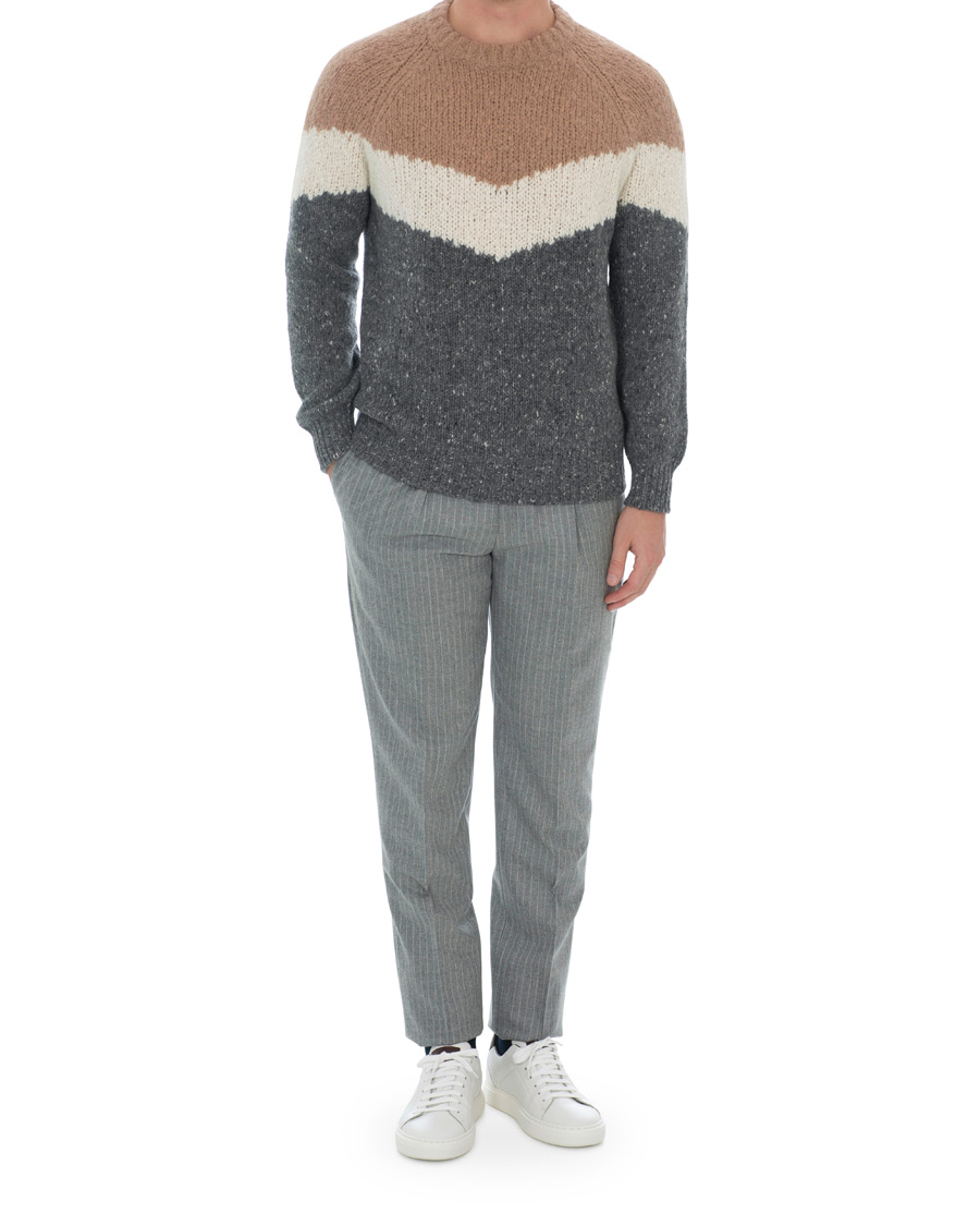 Uomini | Pantaloni | Brunello Cucinelli | Slim Fit Pin Stripe Pleated Flannel Trousers Light Grey