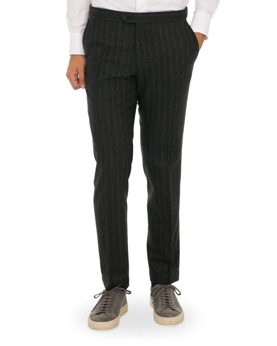 Uomini | Pantaloni | Oscar Jacobson | Nilo Chalkstripe Side Adjuster Trousers Dark Grey