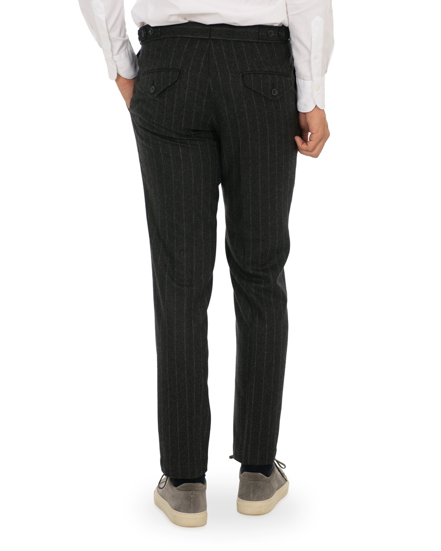 Uomini | Pantaloni | Oscar Jacobson | Nilo Chalkstripe Side Adjuster Trousers Dark Grey