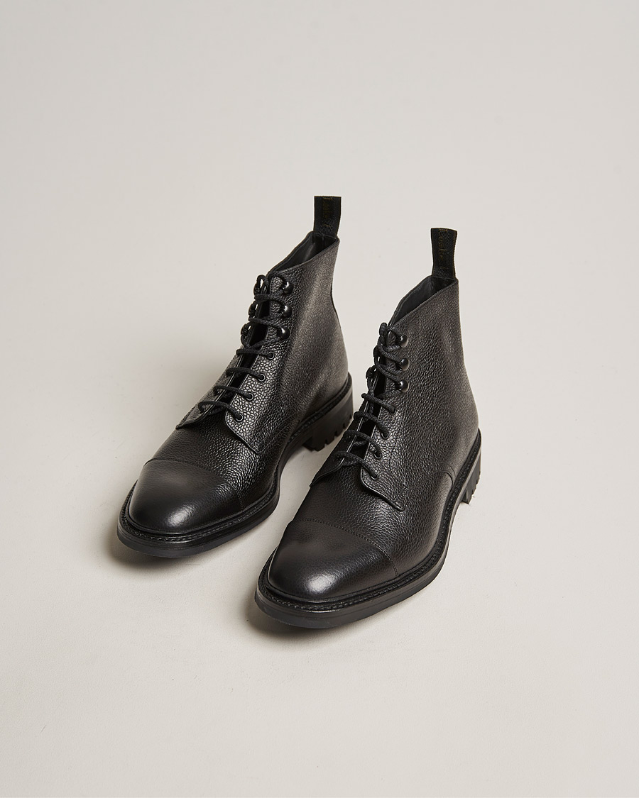 Uomini | Stivali | Loake 1880 | Sedbergh Derby Boot Black Calf Grain