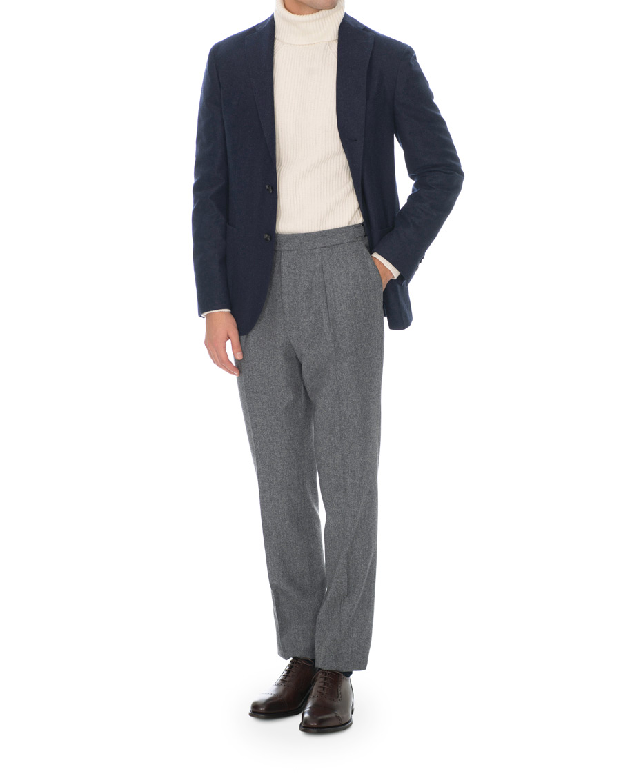Uomini | Pantaloni | Berg&Berg | Arnold Pleated Side Adjuster Flanell Trousers Mid Grey