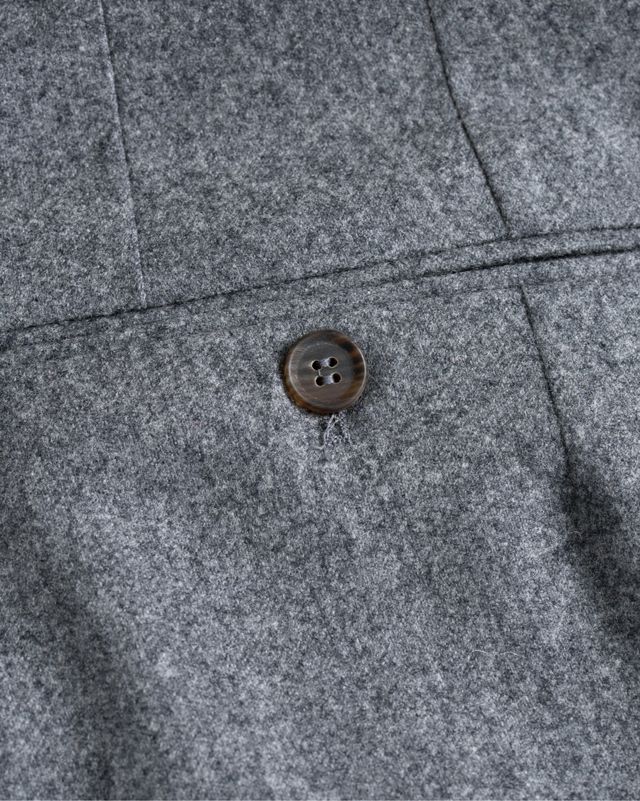 Uomini | Pantaloni | Berg&Berg | Arnold Pleated Side Adjuster Flanell Trousers Mid Grey
