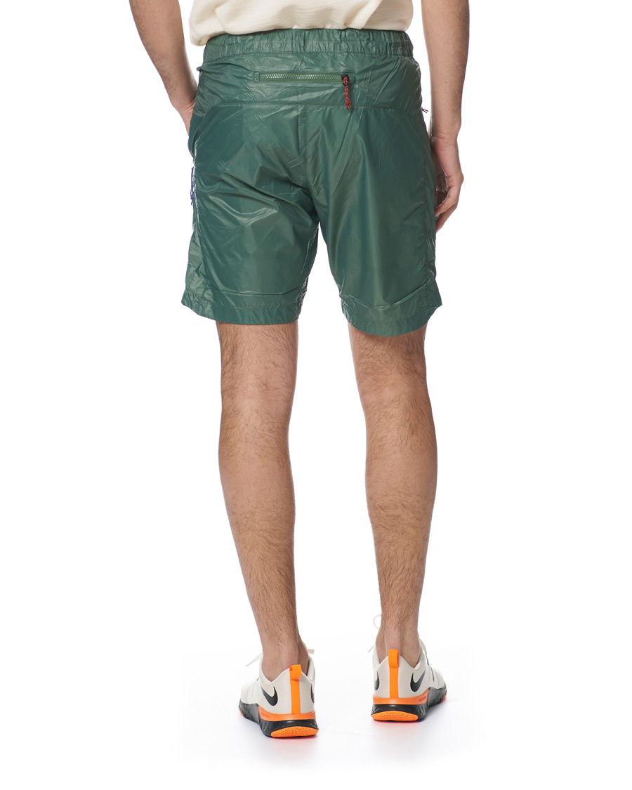 Uomini | Pantaloncini | Peak Performance | Ben Gorham Windbreaker Shorts Green
