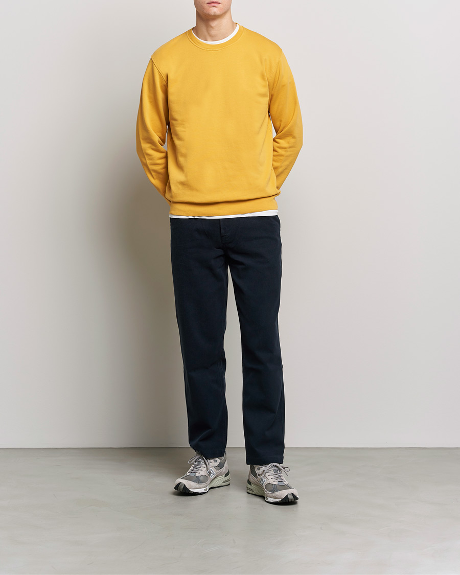 Uomini | Maglieria | Colorful Standard | Classic Organic Crew Neck Sweat Burned Yellow