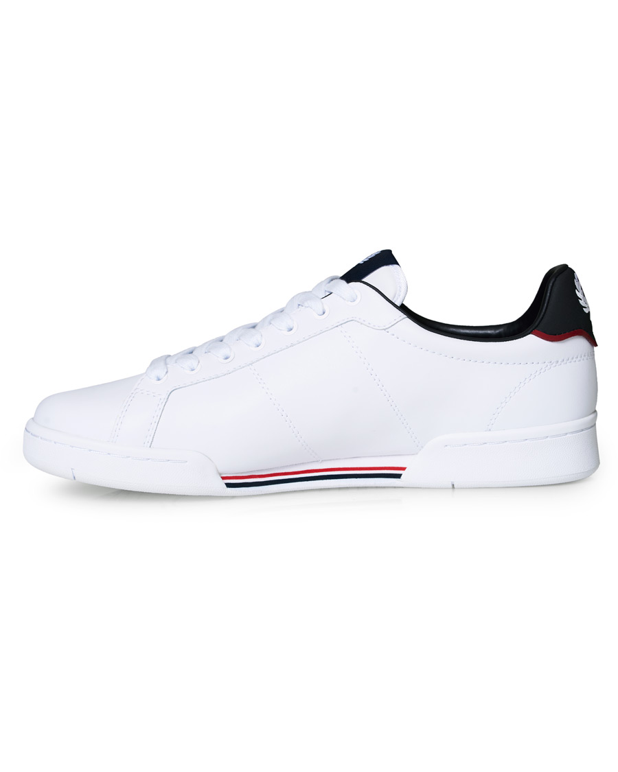 Uomini | Fred Perry B722 Leather Sneaker White/Navy | Fred Perry | B722 Leather Sneaker White/Navy
