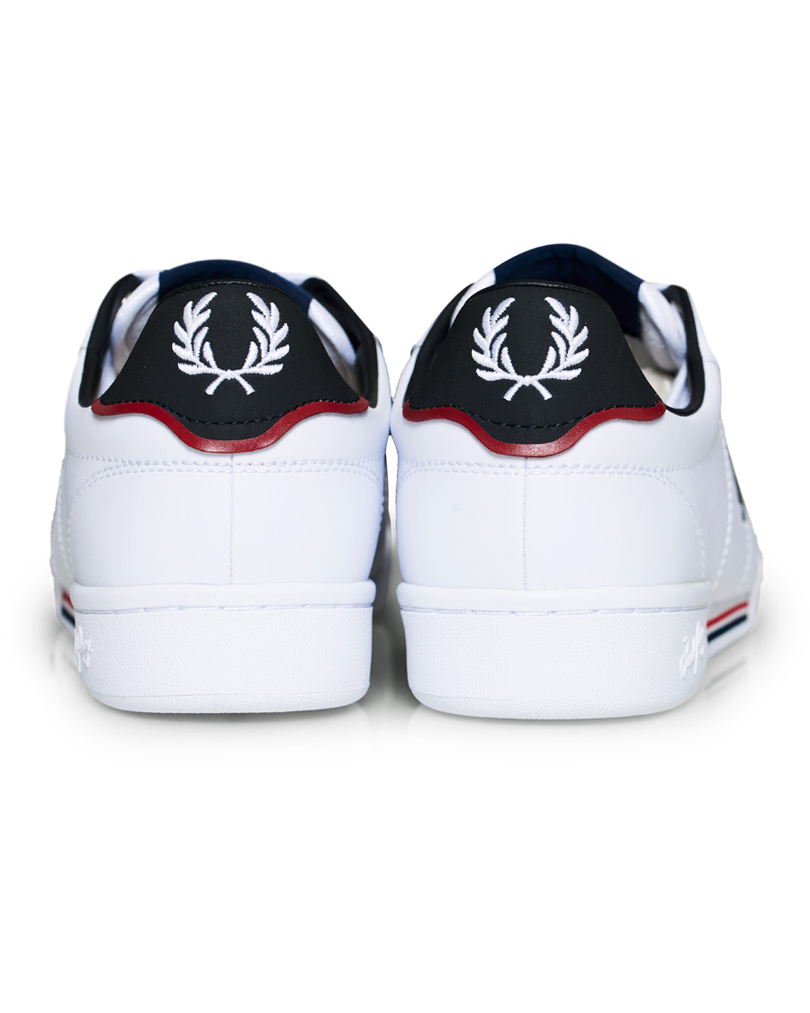 Uomini | Fred Perry B722 Leather Sneaker White/Navy | Fred Perry | B722 Leather Sneaker White/Navy