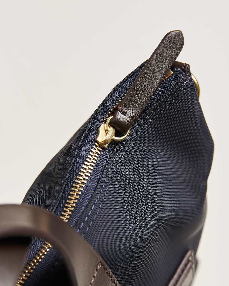 Uomini | Borse | Mismo | MismoM/S Canvas Slim BriefNavy/Dark Brown