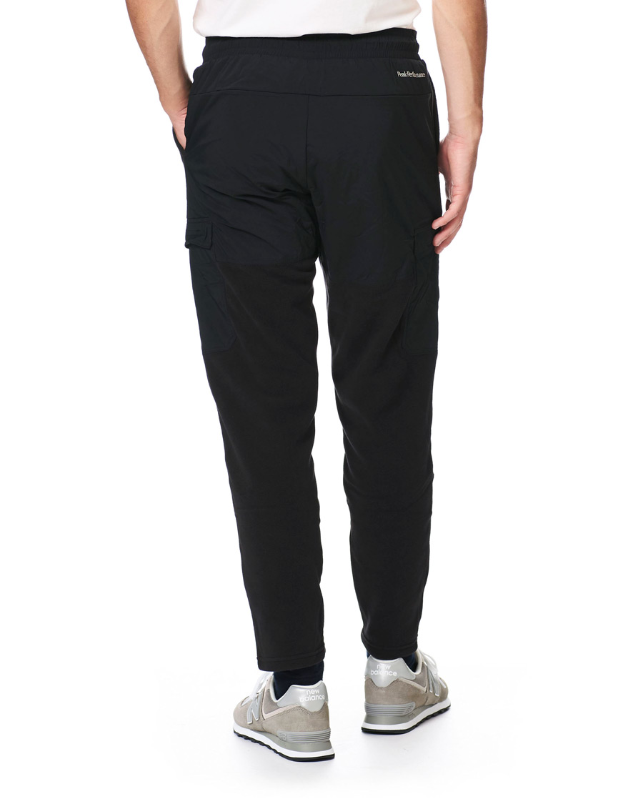Uomini | Pantaloni | Peak Performance | Tech Soft Fleece Cargo Pants Black