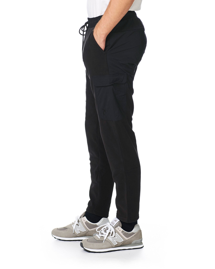 Uomini | Pantaloni | Peak Performance | Tech Soft Fleece Cargo Pants Black