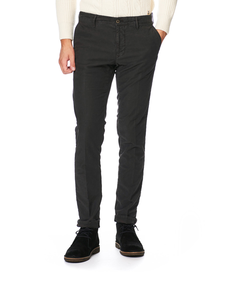 Uomini | Pantaloni | Incotex | Slim Fit Garment Dyed Washed Slacks Black