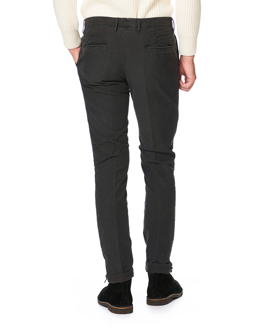Uomini | Pantaloni | Incotex | Slim Fit Garment Dyed Washed Slacks Black