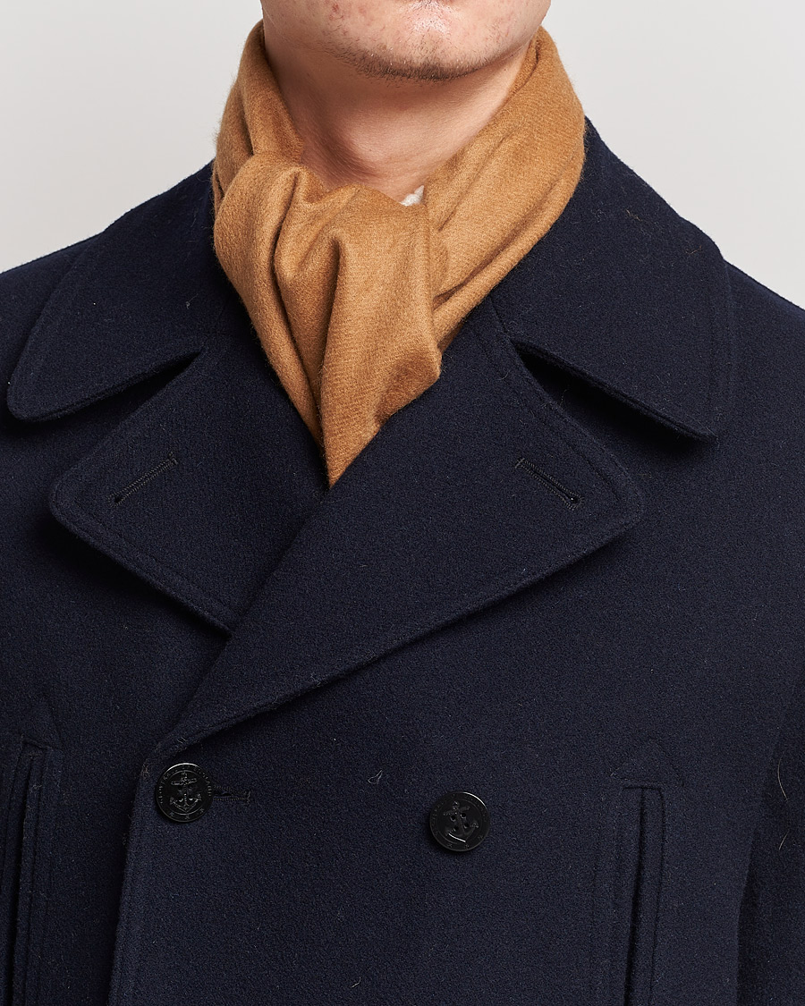 Uomini | Johnstons of Elgin Cashmere Scarf Camel | Johnstons of Elgin | Cashmere Scarf Camel