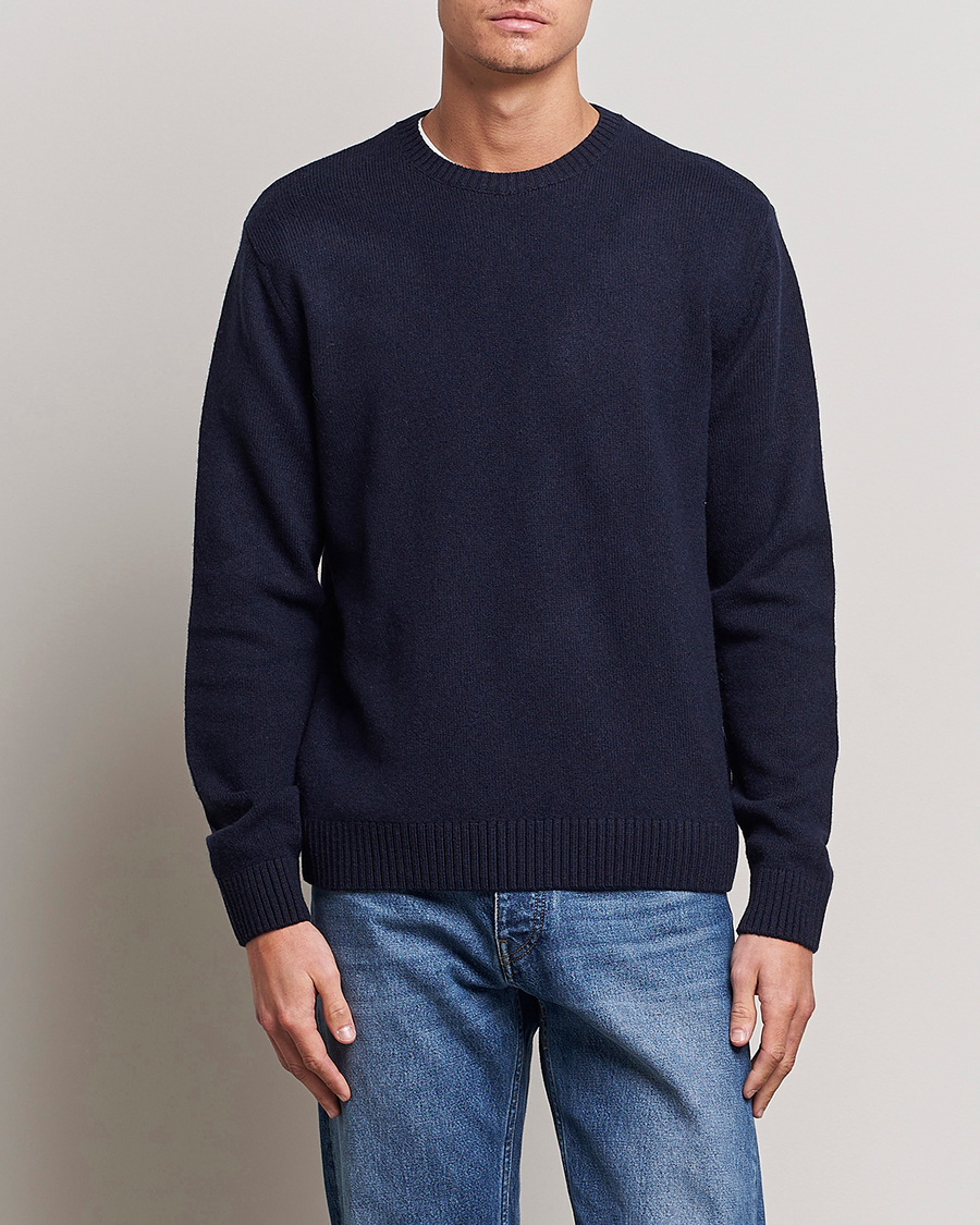 Uomini | Maglieria | Colorful Standard | Classic Merino Wool Crew Neck Navy Blue