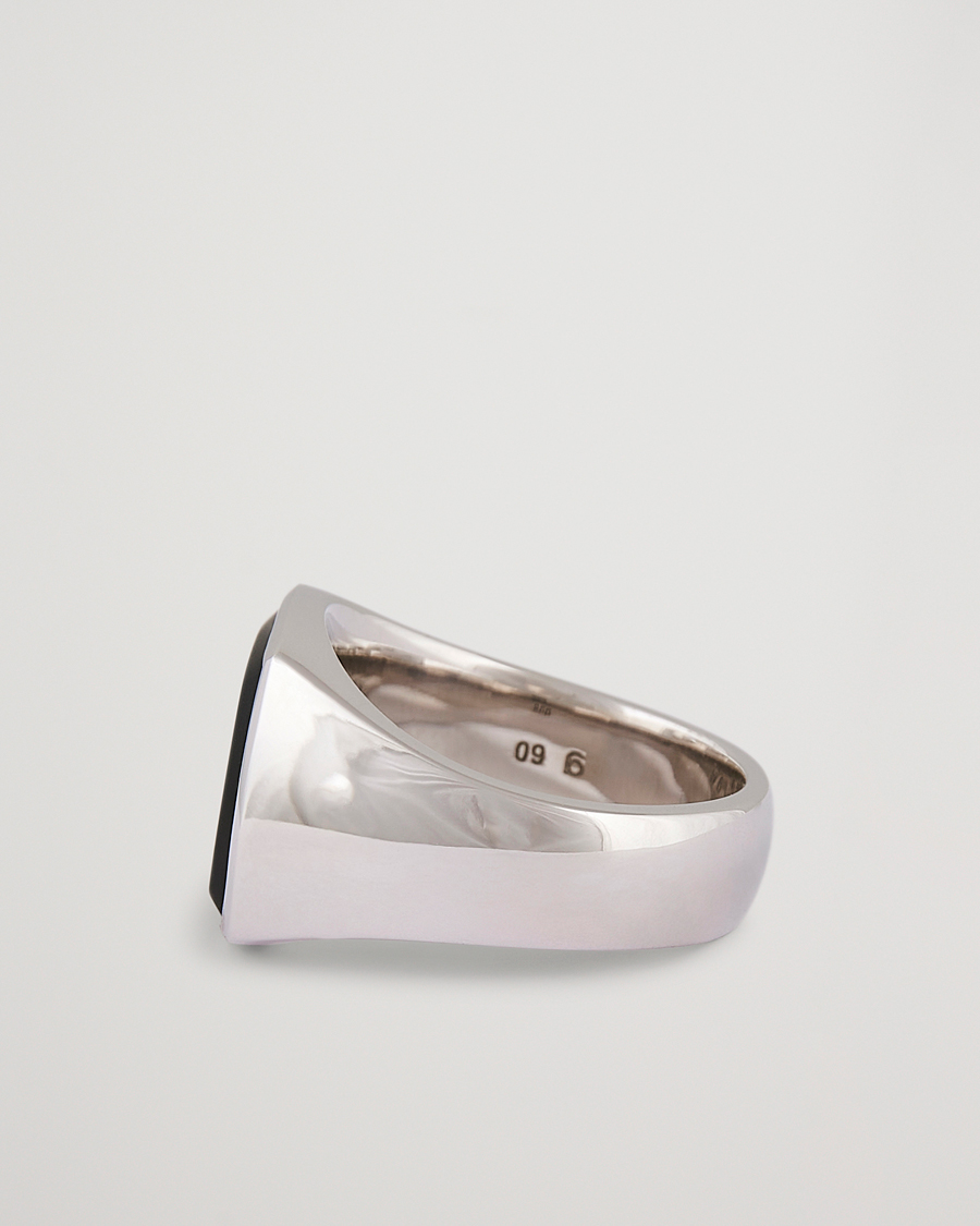 Uomini | Tom Wood Cushion Black Onyx Ring Silver | Tom Wood | Cushion Black Onyx Ring Silver
