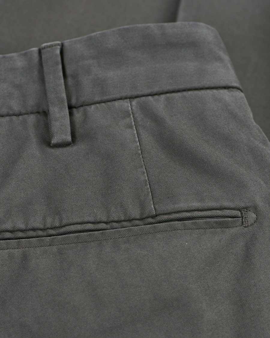 Uomini | Pantaloni | Incotex | Slim Fit Stretch Chinos Dark Grey
