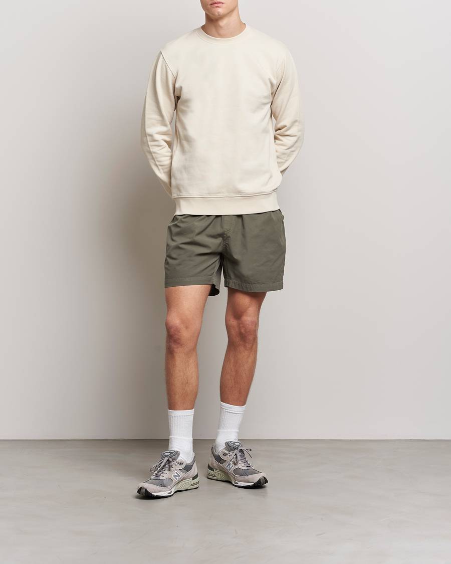 Uomini | Pantaloncini | Colorful Standard | Classic Organic Twill Drawstring Shorts Dusty Olive