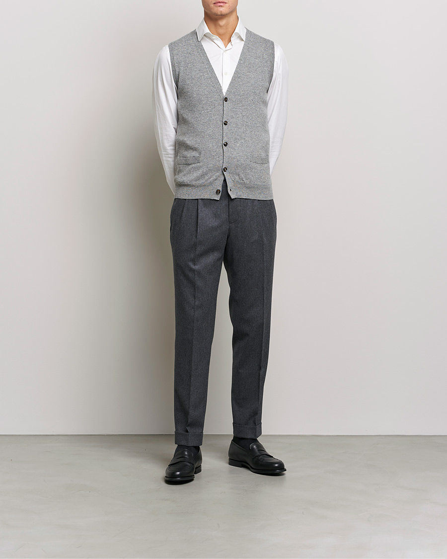 Uomini | Maglieria | Piacenza Cashmere | Cashmere Sleeveless Cardigan Light Grey