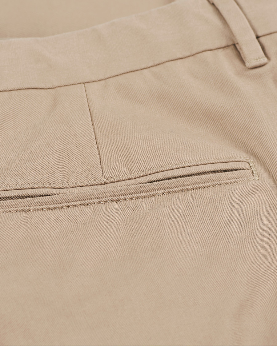 Uomini | Pantaloni | Filippa K | William Cotton Trousers  Desert Taupe