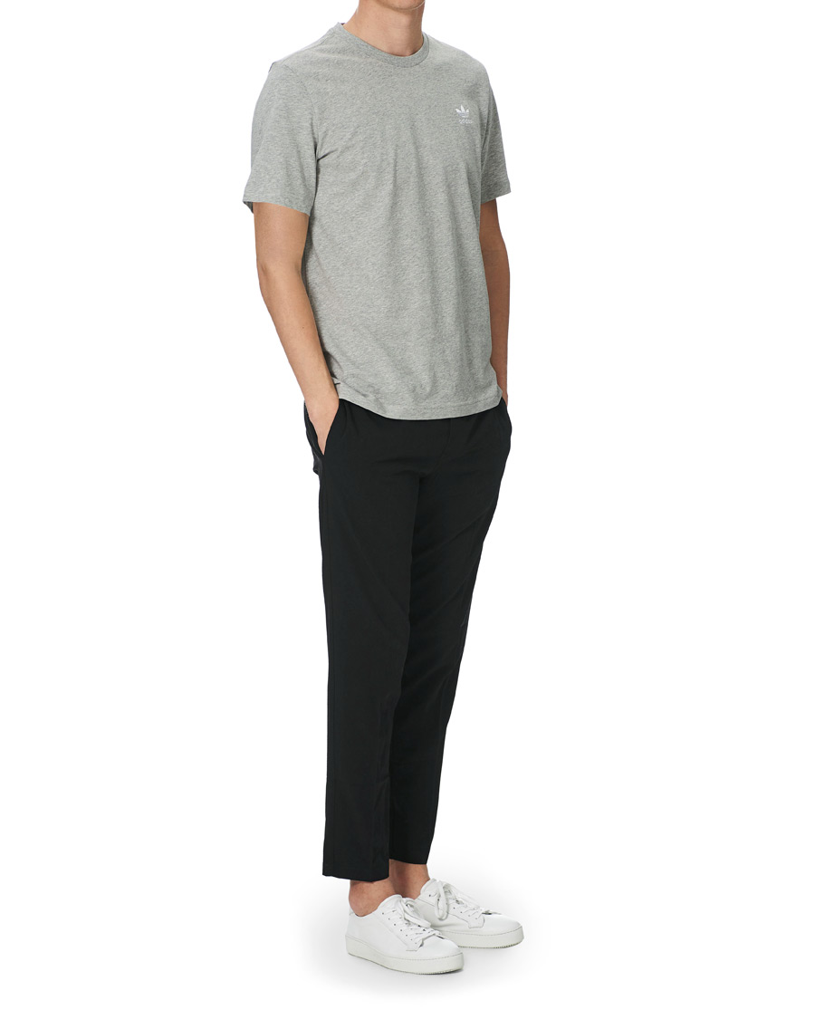 Uomini | T-shirt | adidas Originals | Essential Tee Grey Melange