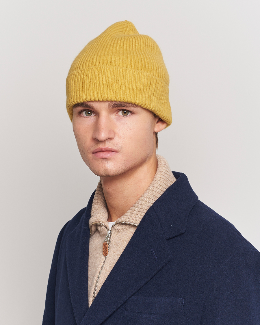 Uomini | Berretti | Le Bonnet | Lambswool/Caregora Beanie Mustard