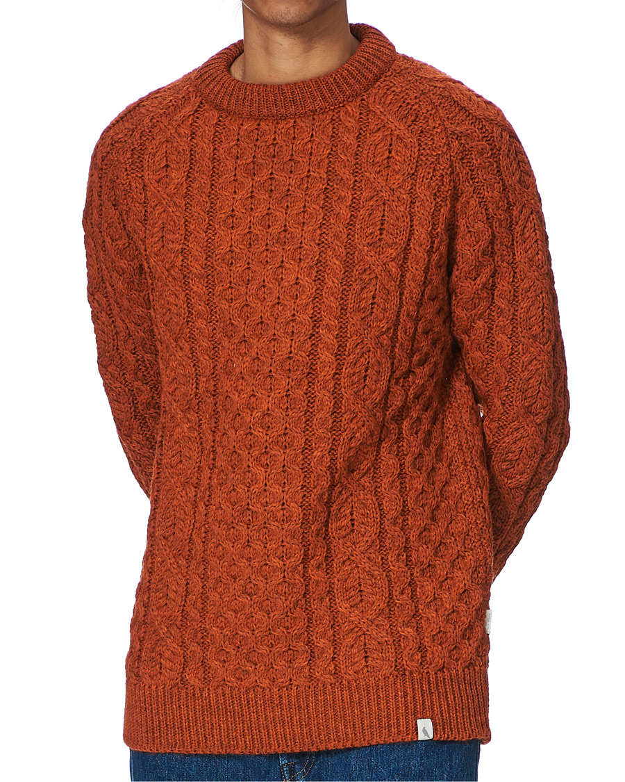Uomini | Maglieria | Peregrine | Hudson Wool Aran Knitted Jumper Orange
