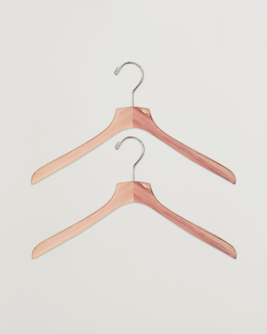 Uomini | Care with Carl 2-Pack Cedar Wood Shirt Hanger | Care with Carl | 2-Pack Cedar Wood Shirt Hanger